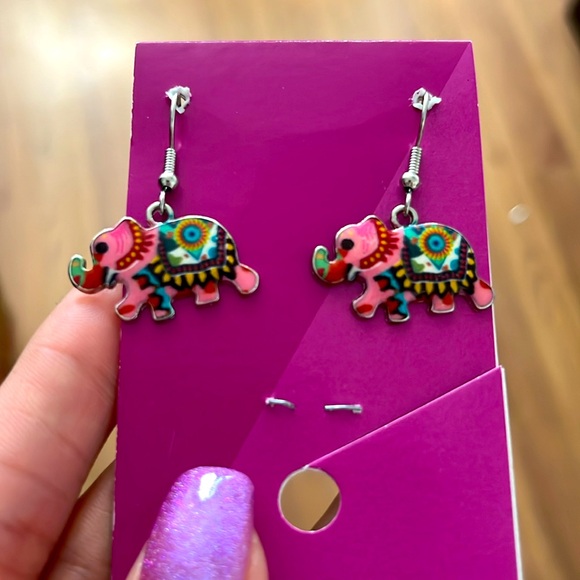 Bohemian elephant earrings - Picture 2 of 2